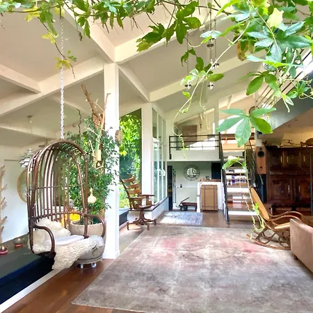 Loft Design Et Cosy La Campagne A Paris Holiday home *